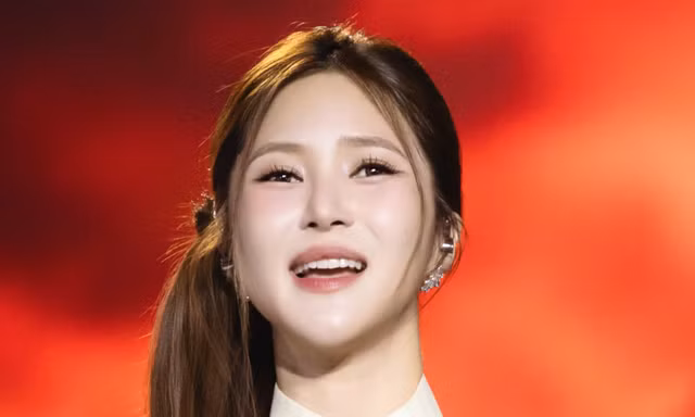 Bất ngờ với Hương Tràm và 20 nghệ sĩ ở concert 40.000 khán giả