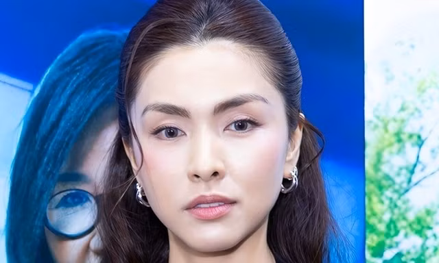 Tăng Thanh Hà lại gây sốt