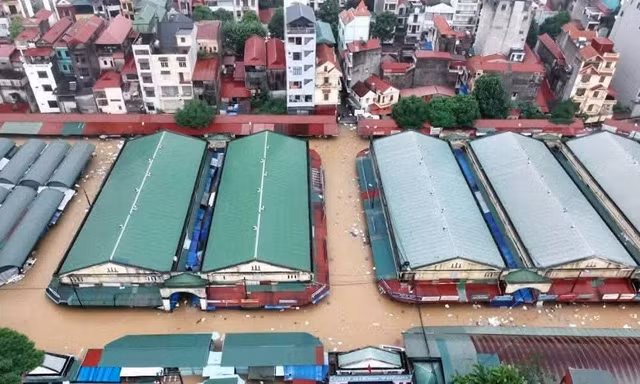 Lạng Sơn lũ dâng cao, 2.600 hộ dân phải sơ tán