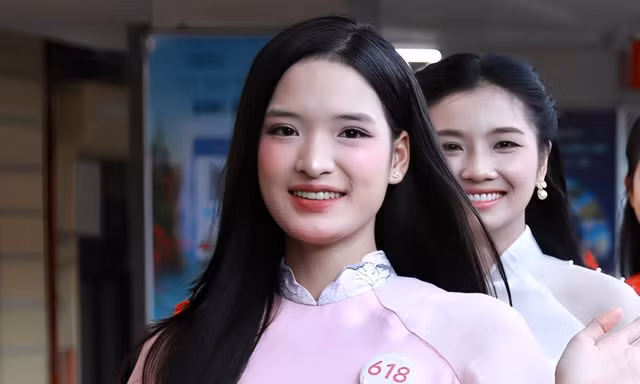 Ga Hà Nội sáng bừng với nhan sắc 53 cô gái Hoa hậu Việt Nam 