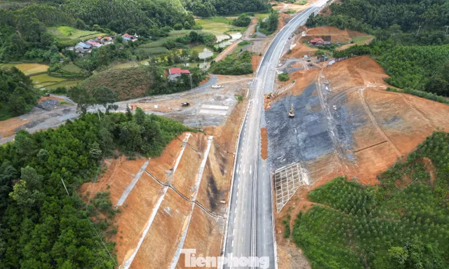 Cao Bằng: Không để thiếu vật liệu khi tăng tốc các dự án giao thông trọng điểm