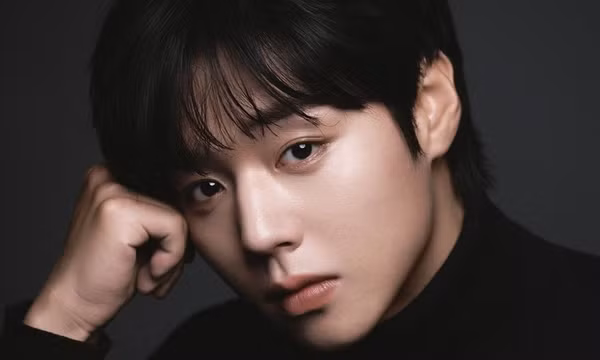 Park Ji Hoon đứng trước thành tựu mới tại 'Lễ trao giải Điện ảnh Rồng Xanh lần thứ 47'