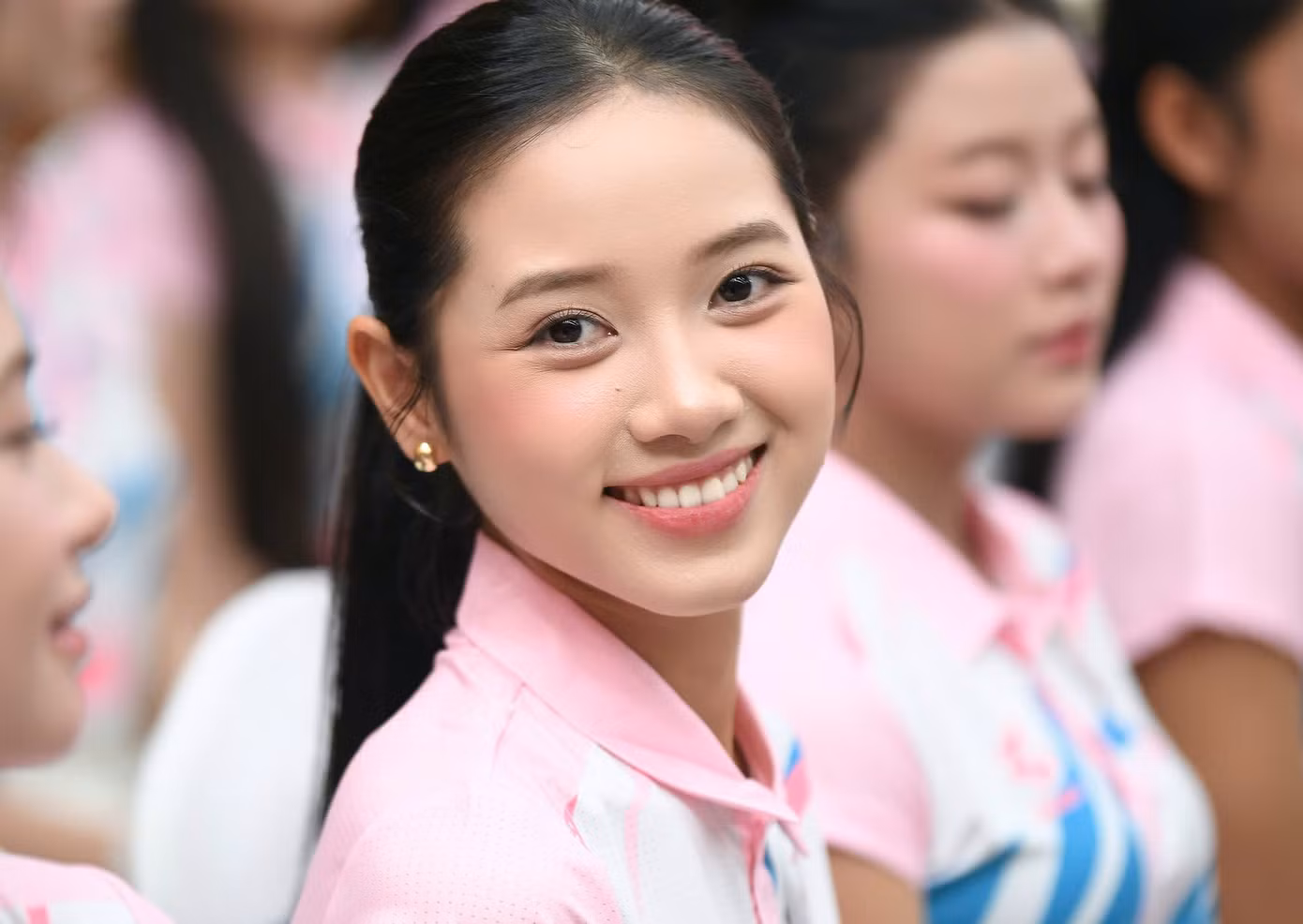 873fe540befe3fa066ef.jpg