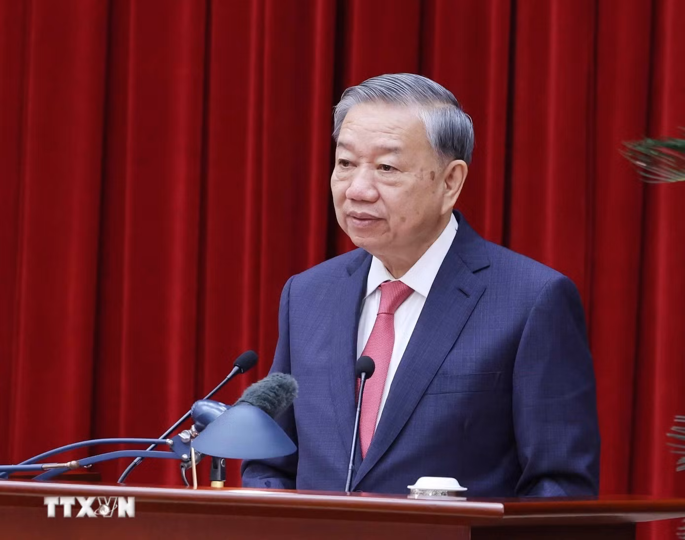 be-mac-ban-chap-hanh-trung-uong-dang-13-2.jpg