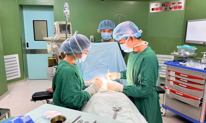 Phẫu thuật thành công ca gãy 'của quý' do thói quen mỗi sáng