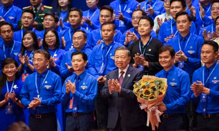 Anh Bùi Quang Huy tái đắc cử Bí thư thứ nhất Trung ương Đoàn khóa XIII