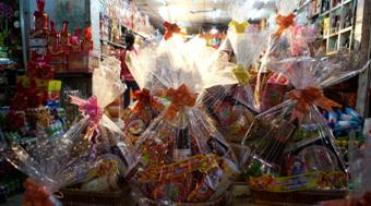 Muôn vàn áp lực, người lao động “trốn” Tết