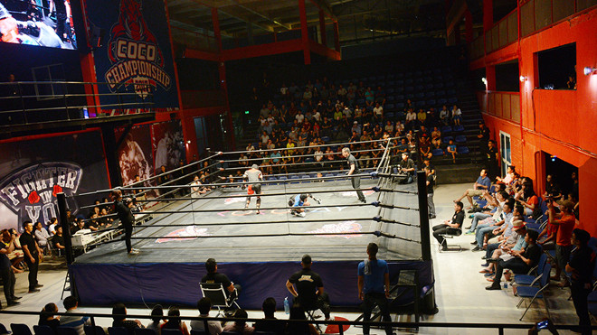 Không khí sôi nổi và đôi lúc tưởng chừng nghẹt thở tại nhà thi đấu Coco Championship