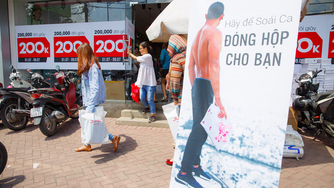 Hình ảnh soái ca xuất hiện trong CTKM của nhãn hàng Juno