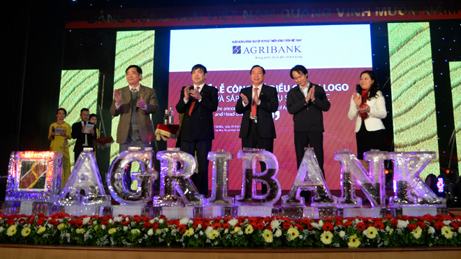 Agribank điều chỉnh Logo và thay đổi trụ sở