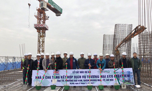 Lễ cất nóc tòa HH2 dự án Eco-Lake View, vượt tiến độ 2 quý