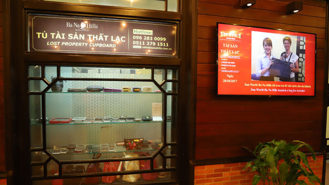 Những tủ đồ thất lạc giúp du khách nhận lại hàng tỷ đồng bỏ quên