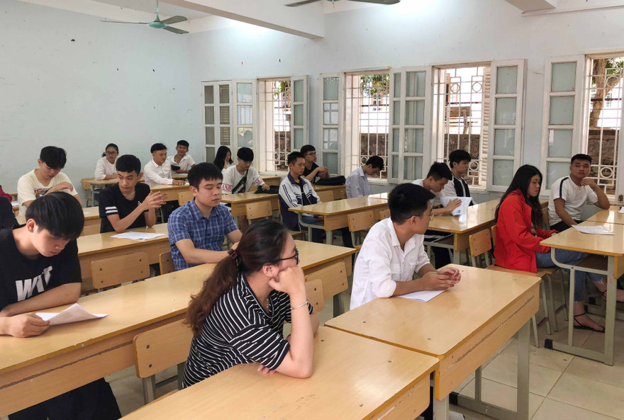 Loại khỏi danh sách 4 cán bộ Sơn La làm thi THPT quốc gia 