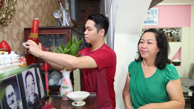 Sự quan tâm, chia sẻ của Khoa với gia đình chính là món quà Tết trọn vẹn nhất dành cho ba mẹ