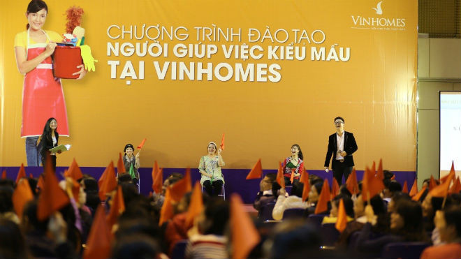 Nghệ sỹ Ngọc Huyền và các diễn viên nhà hát Tuổi Trẻ – Những người truyền lửa, thể hiện sự cảm thông và thấu hiểu sâu sắc tâm tư của người giúp việc. 