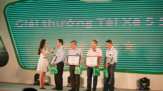 Hơn 300 tài xế tiêu biểu tham dự Ngày hội tài xế GrabCar tại Sài Gòn