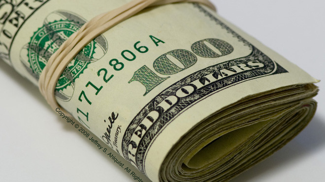 Giảm thính lực có khả năng khiến thu nhập bị giảm