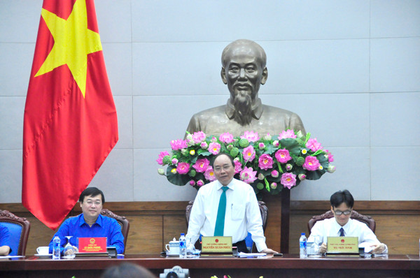 Giải đáp nhiều vấn đề liên quan đến người trẻ