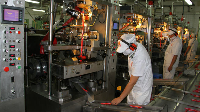 Dây chuyền chế biến lạp xưởng của Vissan 