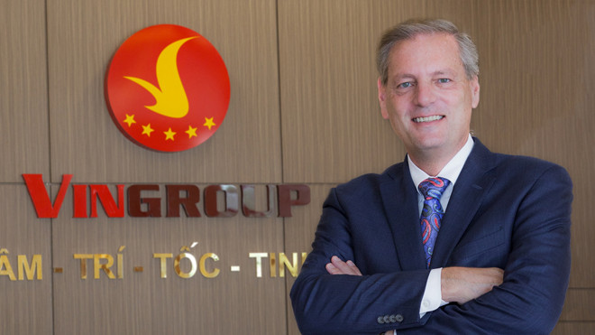 Ông James B.DeLuca – Tân Tổng Giám đốc Nhà máy sản xuất ô tô VinFast.