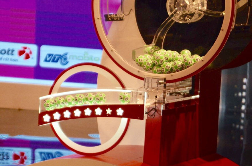 Quả bóng số 7 hay còn gọi là số đặc biệt dùng để xác định giải Jackpot 2