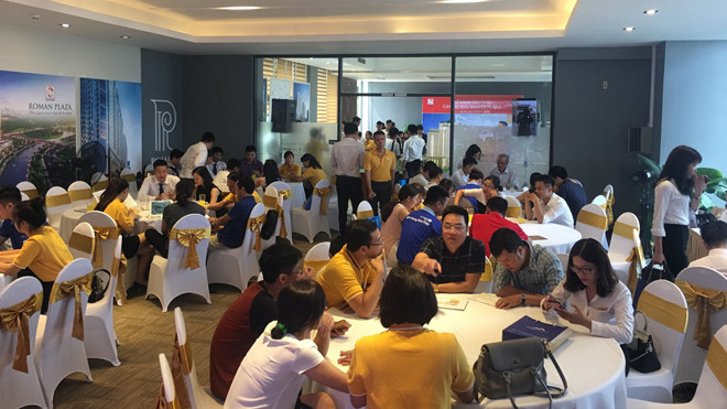 Lễ khai trương căn hộ mẫu Roman Plaza tại tầng 4-5 CT3 The Pride ngày 24/9 thu hút nhiều khách hàng tham gia
