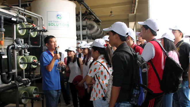 Sinh viên học tập mô hình “Doanh nghiệp xã hội” tại VWS