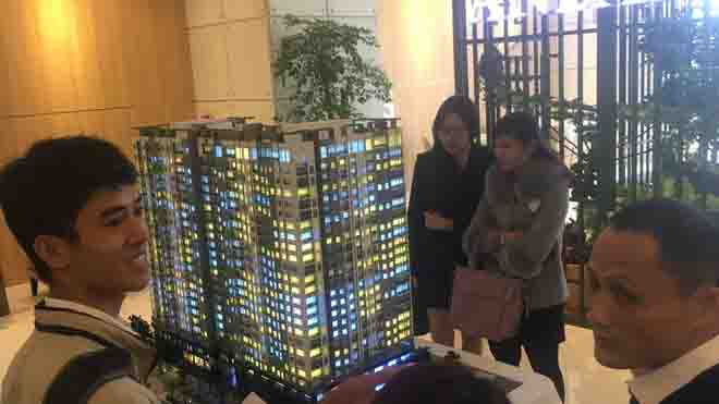 Khá đông khách hàng tham dự lễ ra mắt căn hộ mẫu