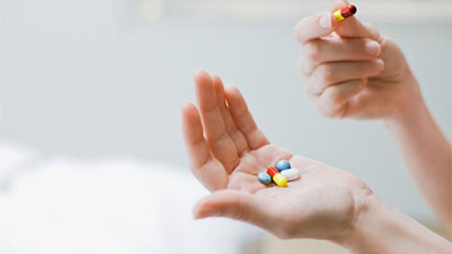 Đối với một số loại thuốc, chất tannic trong trà có thể tạo kết tủa khi gặp một số chất trong thuốc gây ra tác dụng phụ.