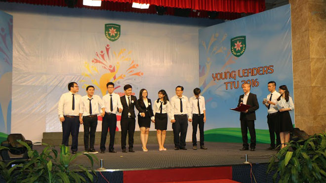 Hai liên danh trúng cử Change To Shine và FF4Stars