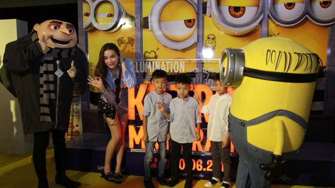 Hồ Ngọc Hà và con trai cũng là những khán giả đầu tiên của phần ba bộ phim