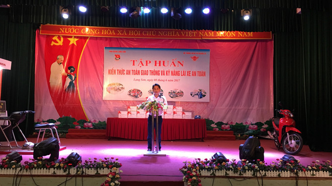 Đ/c Lộc Minh Hiệp - PBTTT Tỉnh đoàn phát biểu khai mạc lớp tập huấn