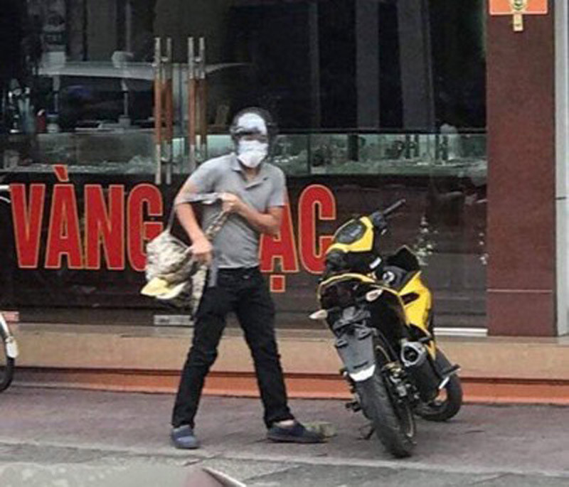 Nam thanh niên táo tợn nổ súng cướp tiệm vàng ở Quảng Ninh