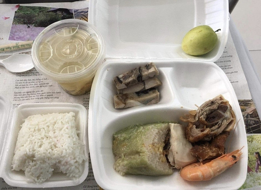 Vụ suất ăn bị 'cắt xén' trong khu cách ly: Sở Y tế Quảng Ninh áp dụng sai Nghị quyết của Chính phủ?