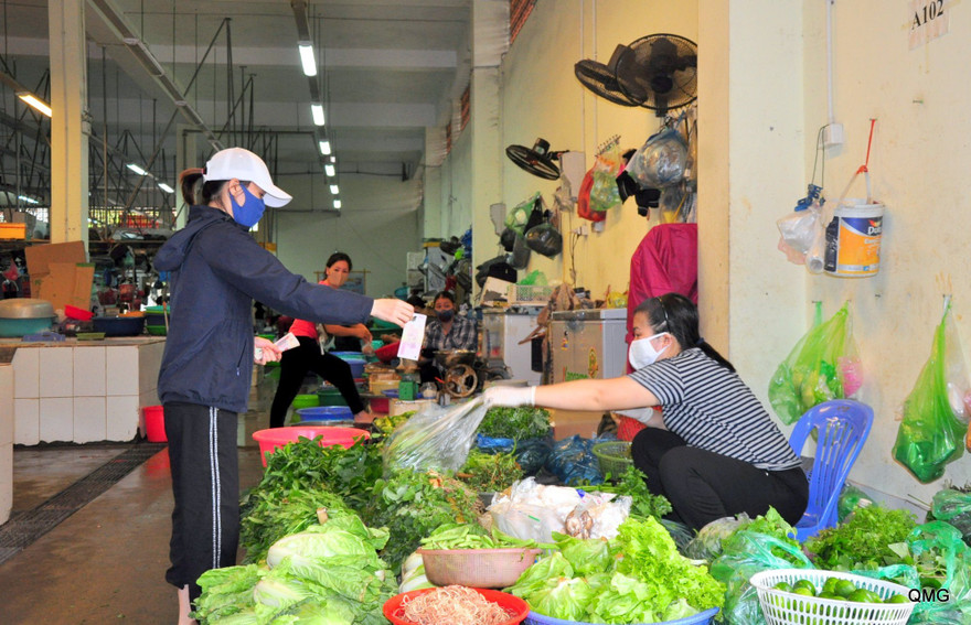 'Bác' tin người dân Hạ Long đi chợ quá 2 lần/ngày sẽ bị bêu tên