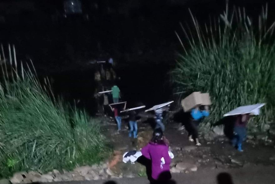 Phó Thủ tướng chỉ đạo làm rõ hàng lậu tự do qua biên giới Quảng Ninh