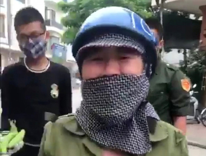 Vụ Phó Chủ tịch phường xúc phạm người bán rau: Bí thư, Chủ tịch phải đi xin lỗi