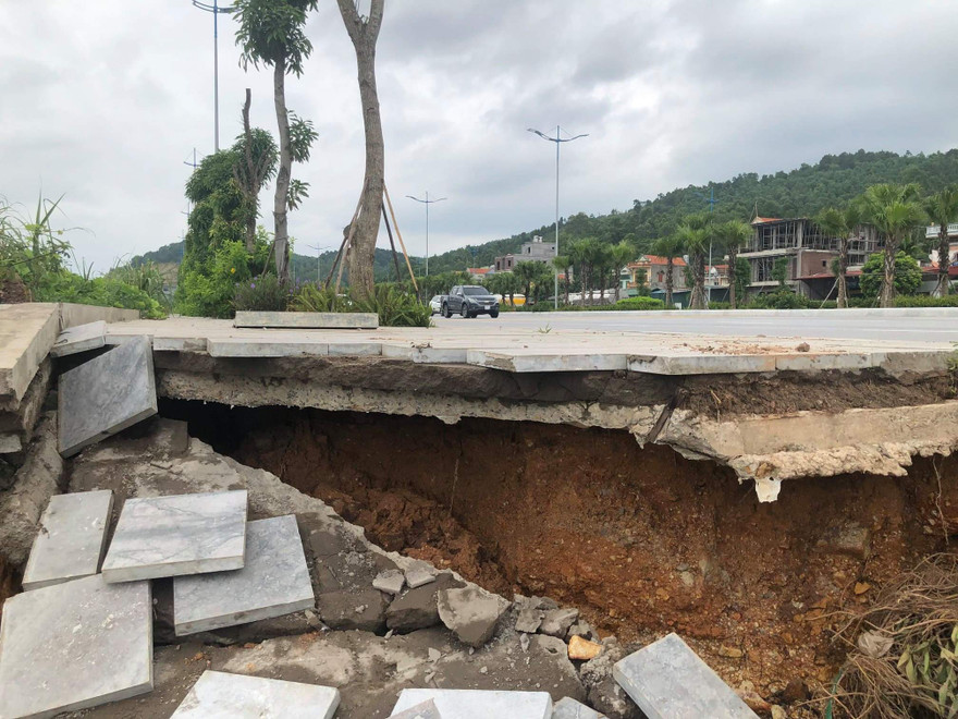 Tuyến đường hiện đại nhất Quảng Ninh lại sạt lở sau mưa