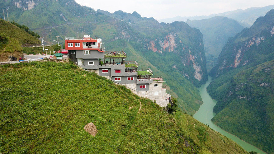 Đề xuất phá dỡ toàn bộ 7 tầng nhà hàng Panorama Mã Pì Lèng