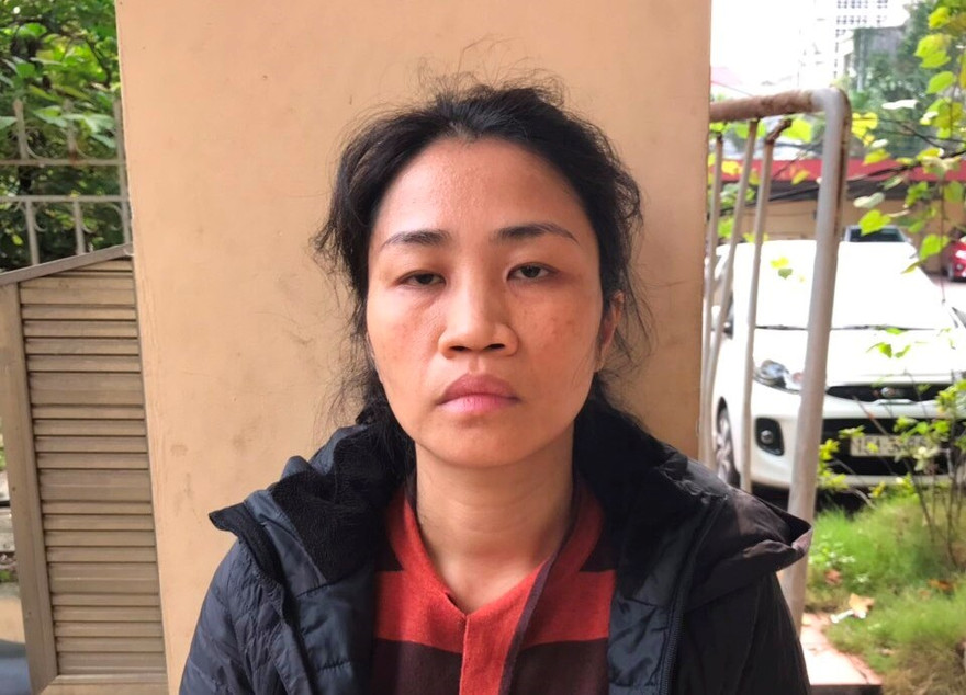 Khởi tố người phụ nữ từ chối đo thân nhiệt, tát trung úy công an