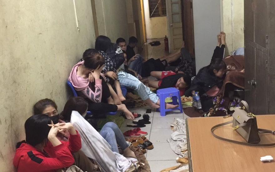 Các đối tượng tại cơ quan công an. Ảnh: CTTĐT