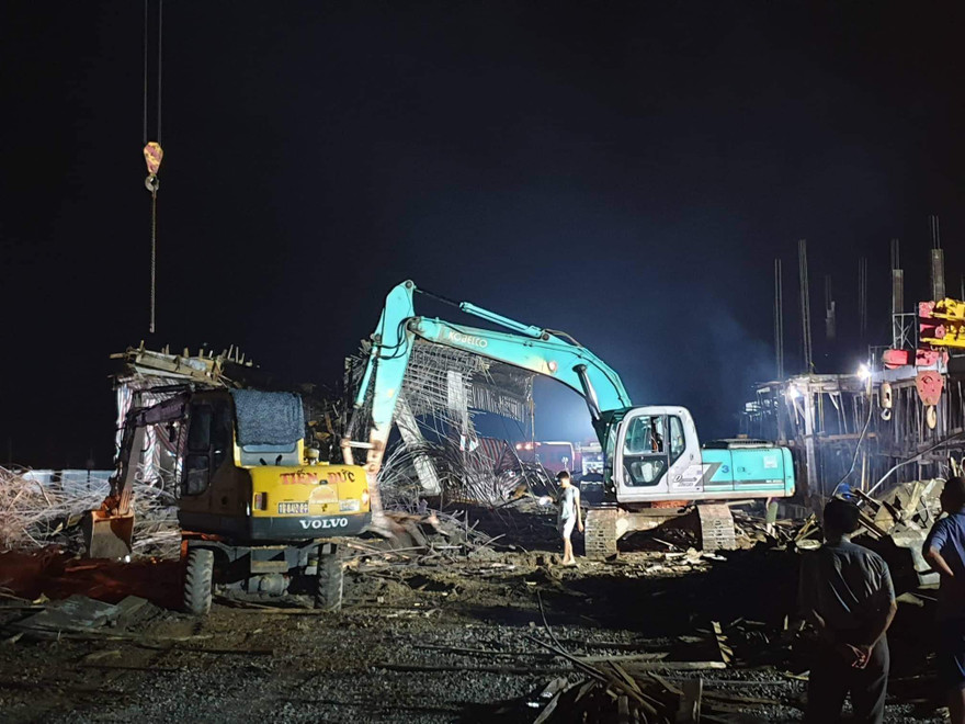 Sập giàn giáo ở Hải Phòng 8 người thương vong: Công trình xây dựng trái phép