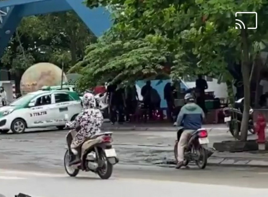 Công an nổ súng trấn áp nhóm thanh niên hỗn chiến trước cổng trường đại học