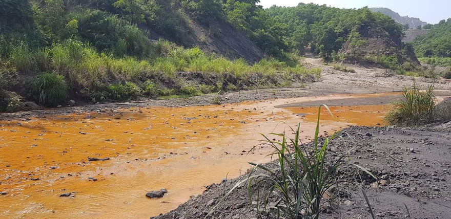 Quảng Ninh chỉ đạo làm rõ vụ nước thải chứa kim loại đổ thẳng ra vịnh Hạ Long