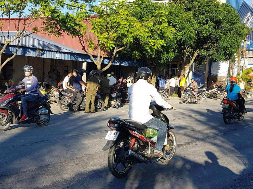 Điều tra vụ chồng bị cứa cổ, vợ chết dưới kênh tại Hải Phòng