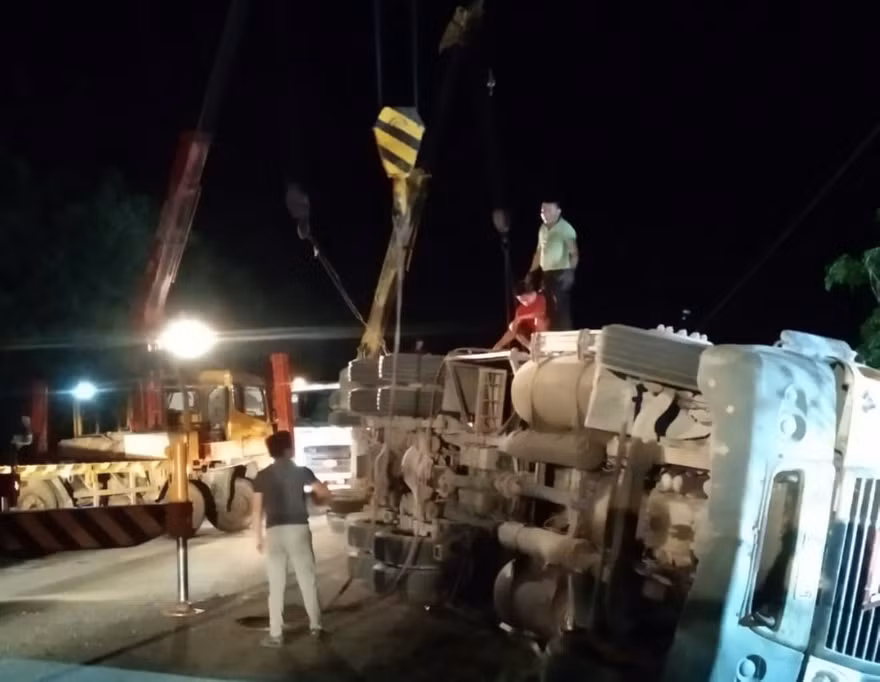 Khởi tố tài xế xe container đè bẹp xe khách làm 3 người chết