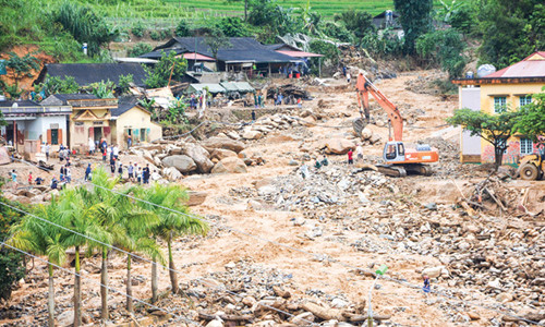 Mù Căng Chải tan hoang sau lũ