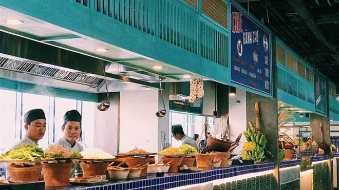 Không gian bình yên dân dã tại Chợ Xưa là nơi du khách có thể tìm thấy những thức quà quê thân thuộc thời thơ ấu