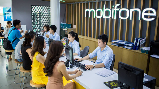 Giảm giá hơn 50%, Samsung Galaxy J7 Pro “hút hàng”