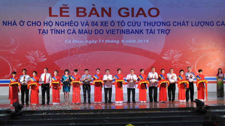 Lễ cắt băng khánh thành và bàn giao